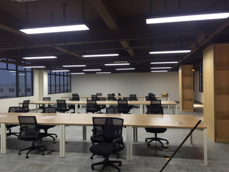 200平方中小型員工辦公室裝修設計效果圖